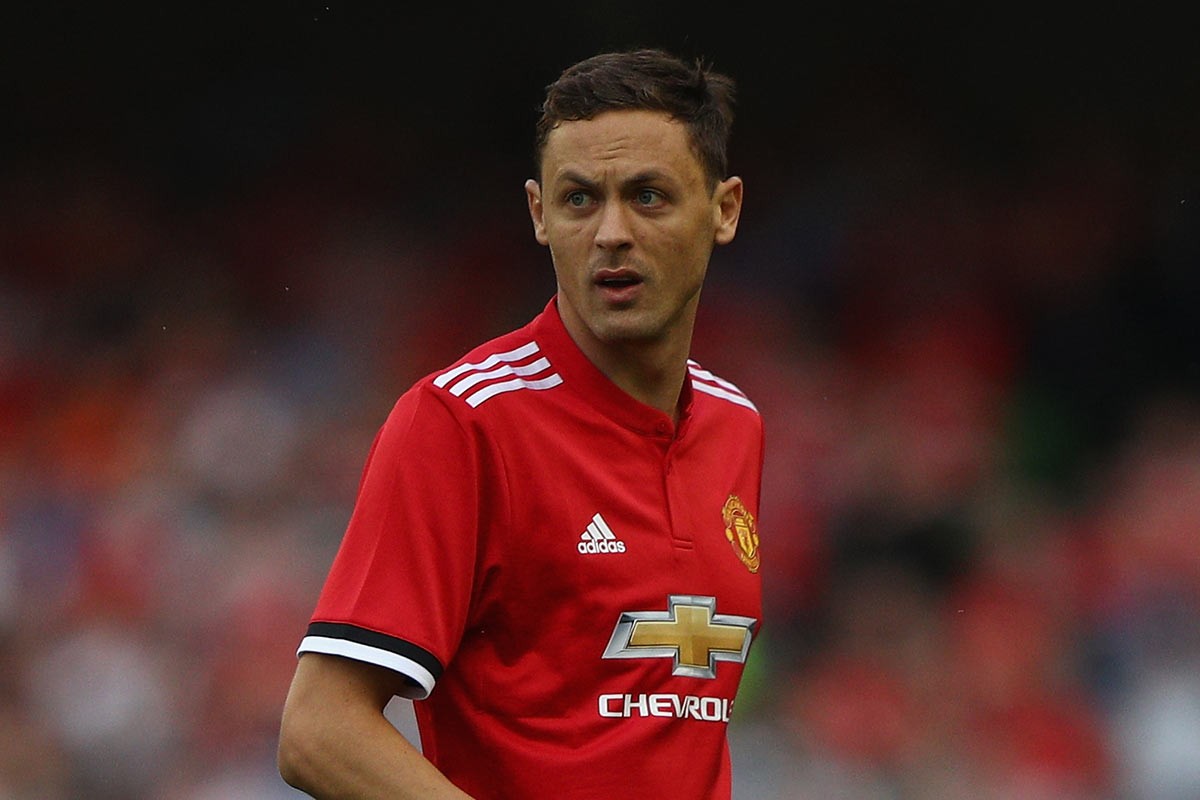 玉渊谭天丨视频证据来了！菲方飞机搭载多名外国记者闯入黄岩岛摆拍炒作.